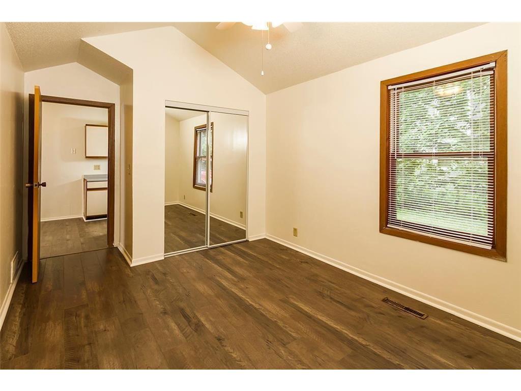 1910 Feronia Avenue Saint Paul MN 55104 6808369 image18