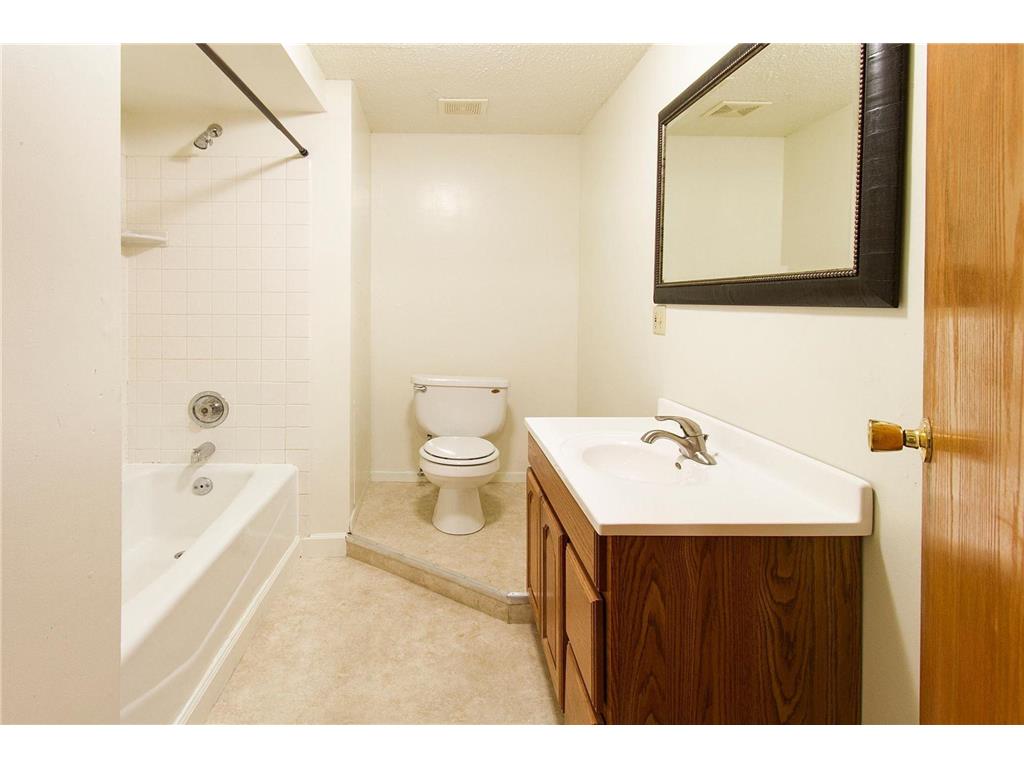 1910 Feronia Avenue Saint Paul MN 55104 6808369 image22