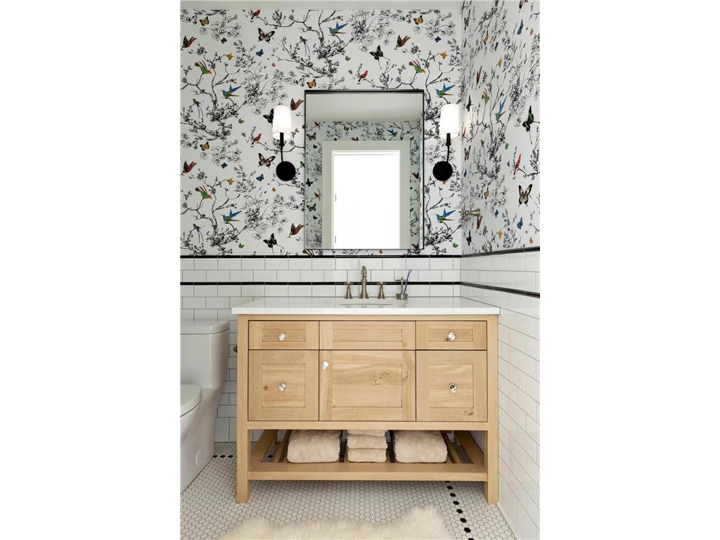 1910 Knox Avenue S Minneapolis MN 55403 6771323 image20