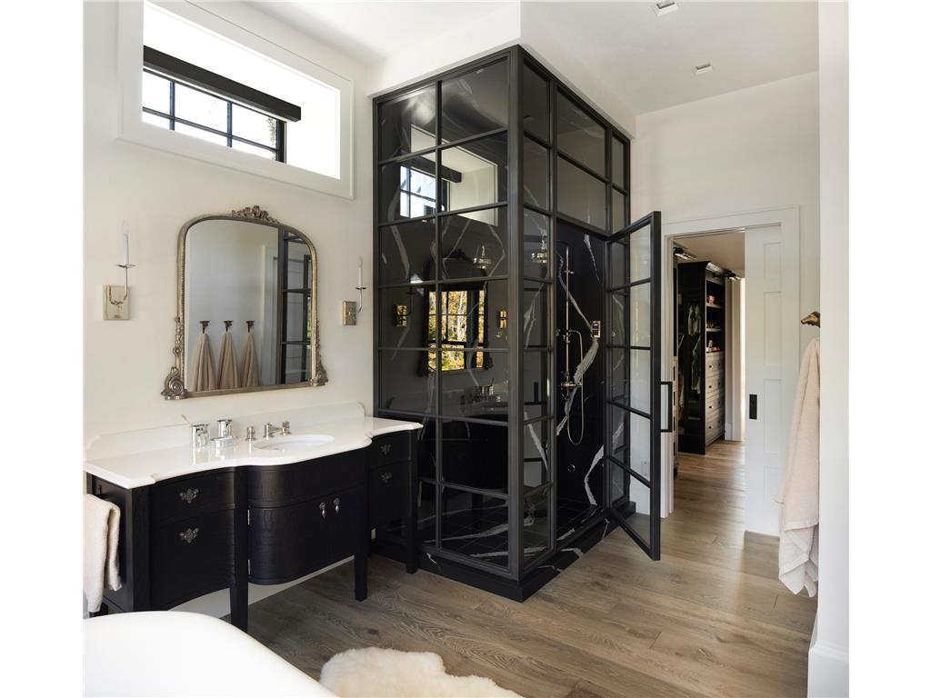 1910 Knox Avenue S Minneapolis MN 55403 6771323 image29