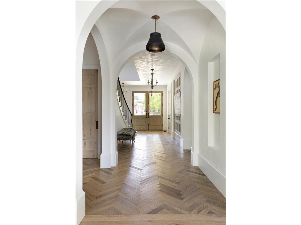 1910 Knox Avenue S Minneapolis MN 55403 6771323 image5