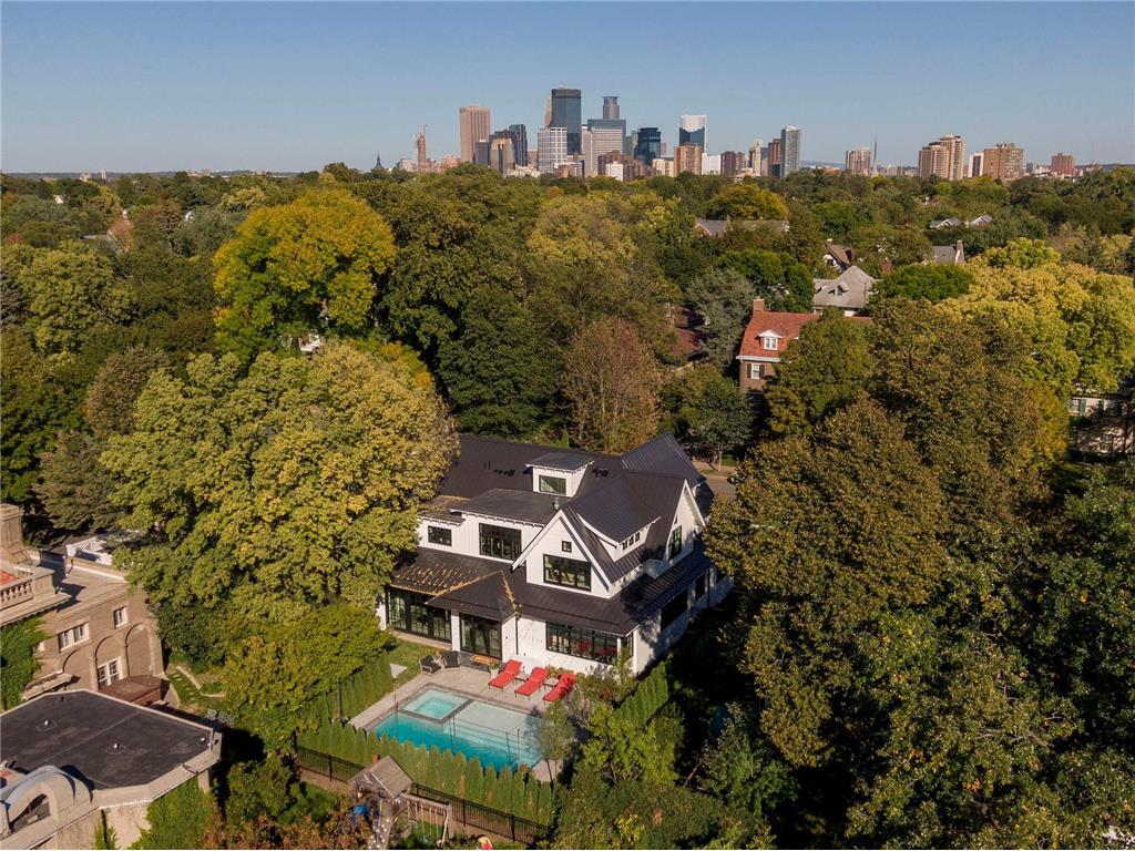 1910 Knox Avenue S Minneapolis MN 55403 6771323 image57