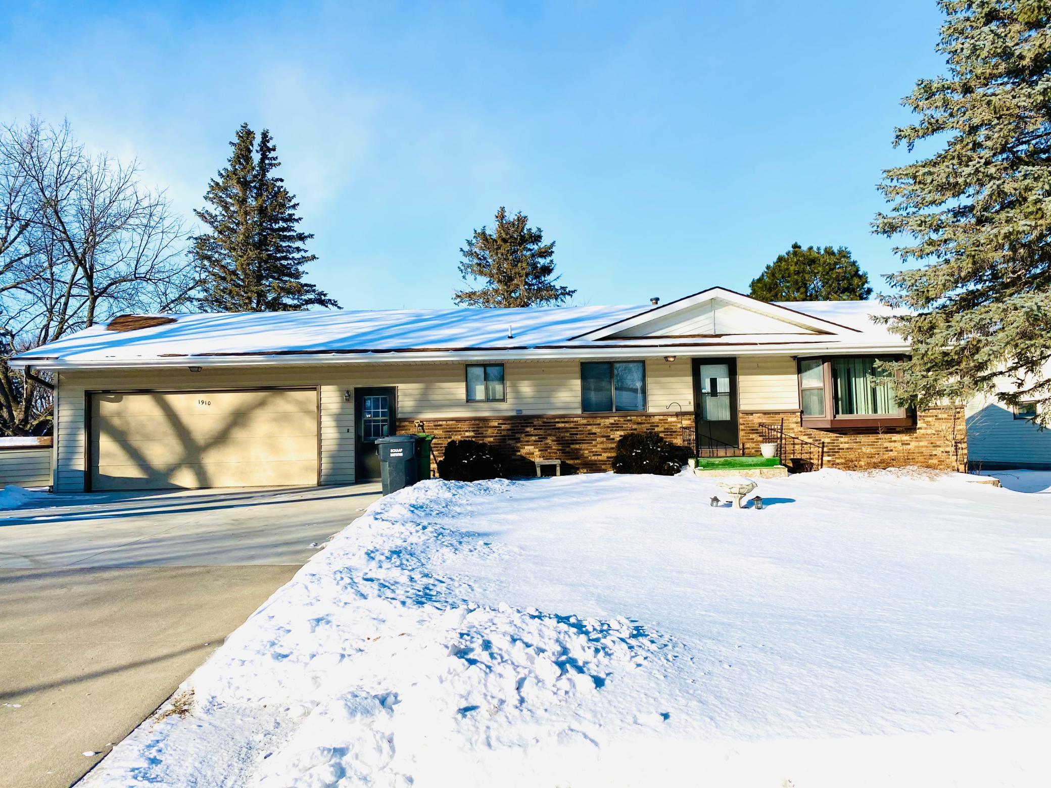 1910 Willow Avenue, Worthington, MN 56187 MLS 5709712 Edina Realty