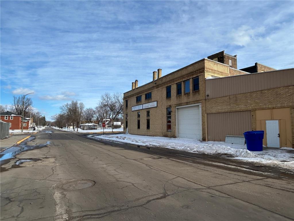 1911 7th Avenue E Hibbing MN 55746 7028191 image42