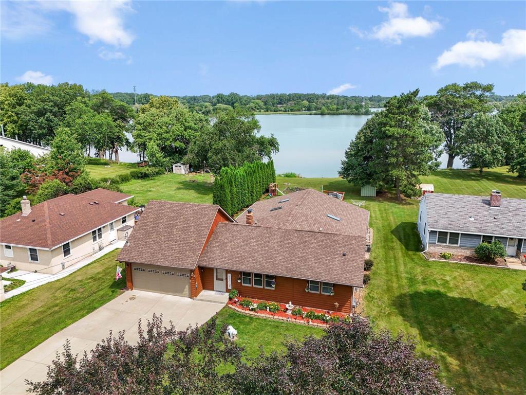 1911 County Road F E White Bear Lake MN 55110 - Goose 7104018 image1