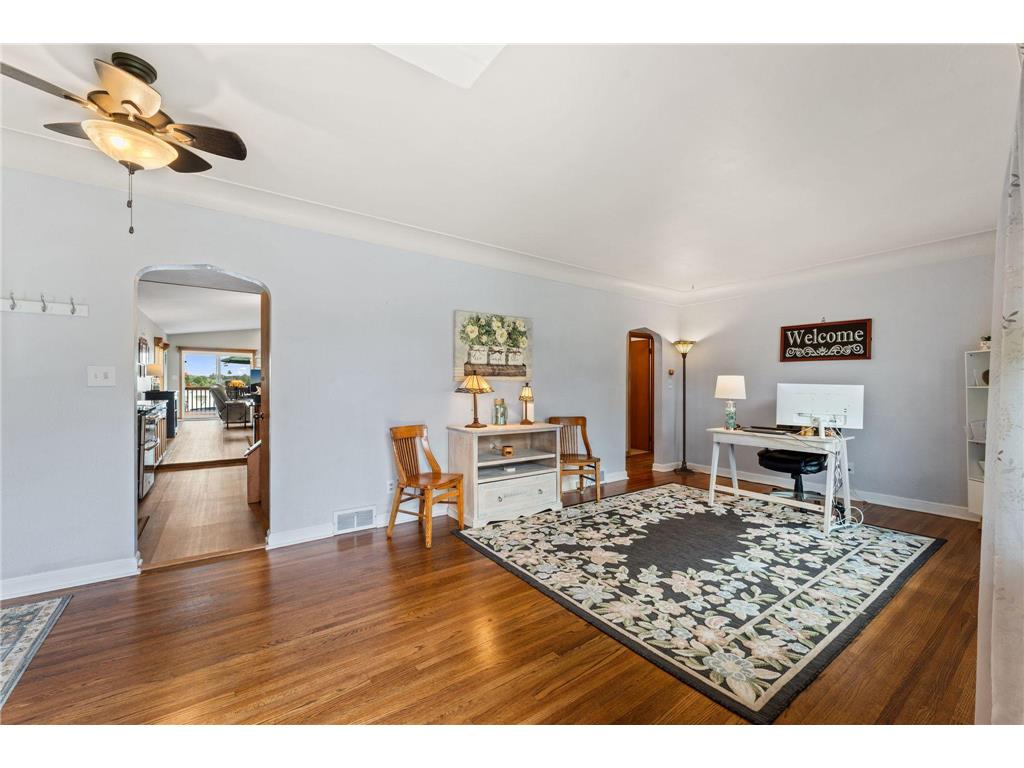 1911 County Road F E White Bear Lake MN 55110 - Goose 7104018 image13