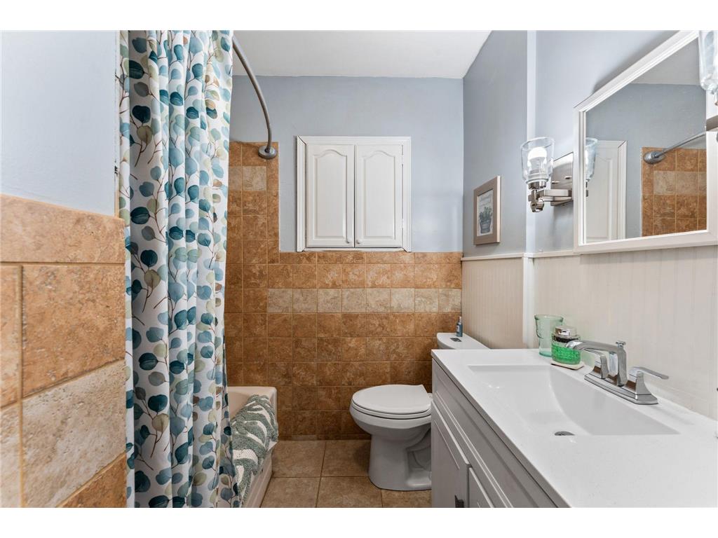 1911 County Road F E White Bear Lake MN 55110 - Goose 7104018 image17