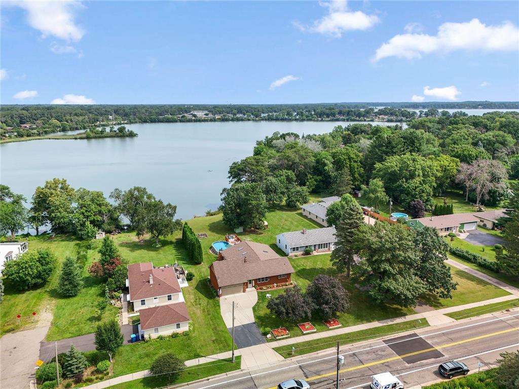 1911 County Road F E White Bear Lake MN 55110 - Goose 7104018 image2