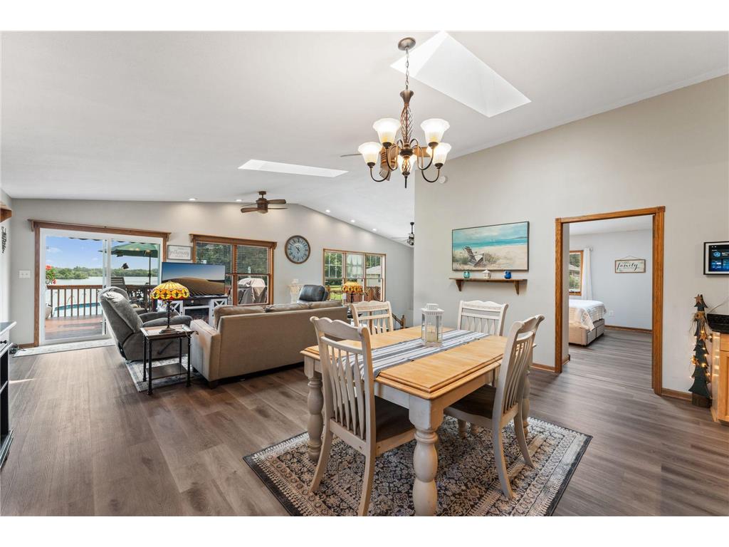 1911 County Road F E White Bear Lake MN 55110 - Goose 7104018 image23