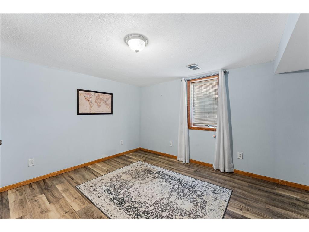 1911 County Road F E White Bear Lake MN 55110 - Goose 7104018 image37