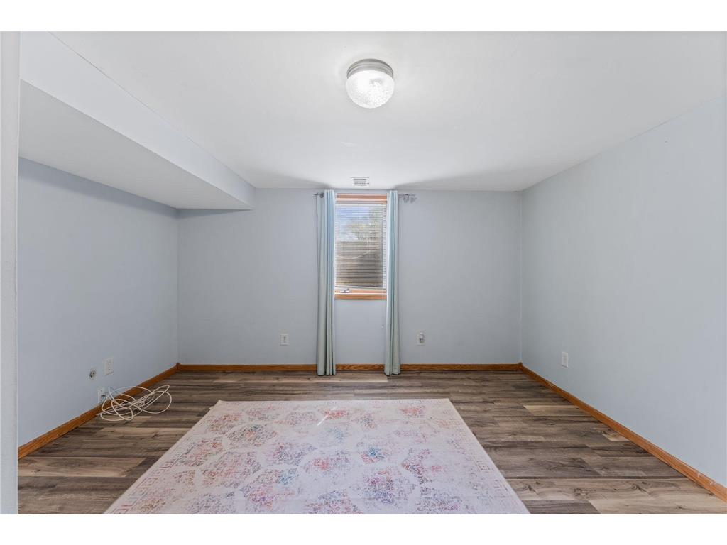 1911 County Road F E White Bear Lake MN 55110 - Goose 7104018 image39