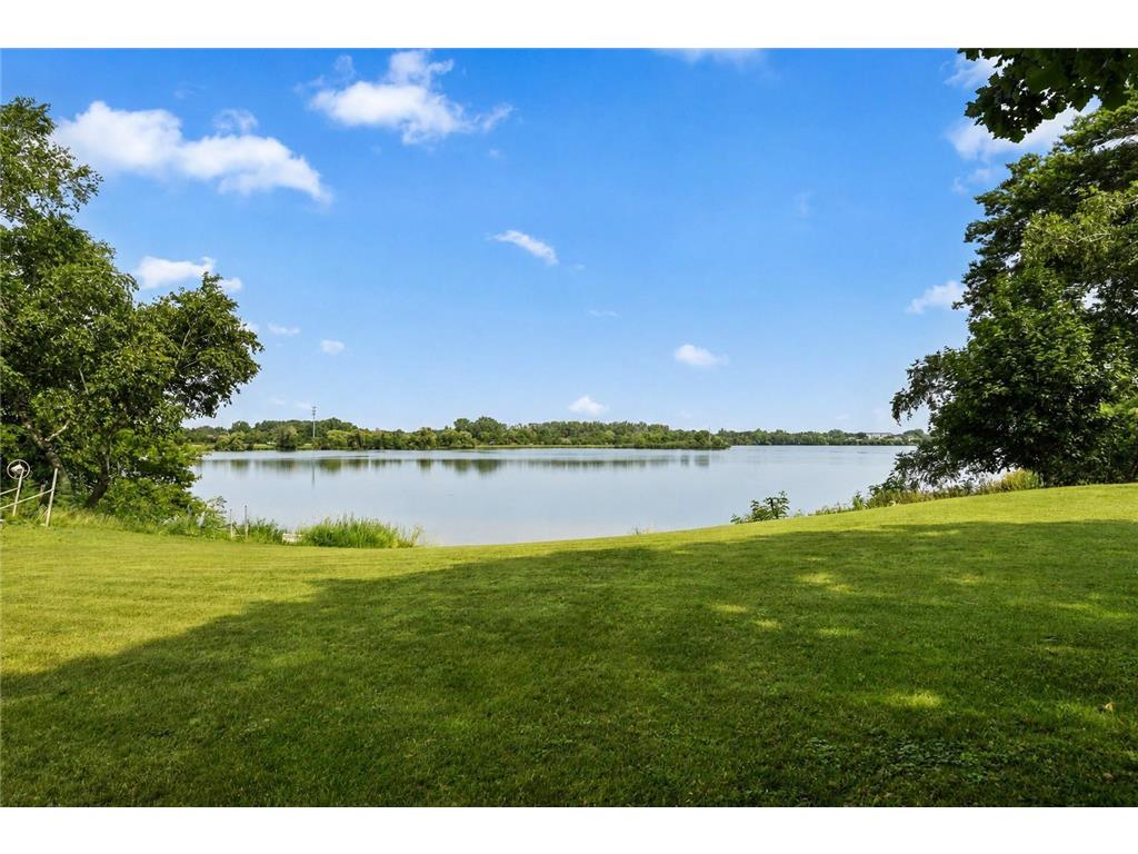 1911 County Road F E White Bear Lake MN 55110 - Goose 7104018 image8