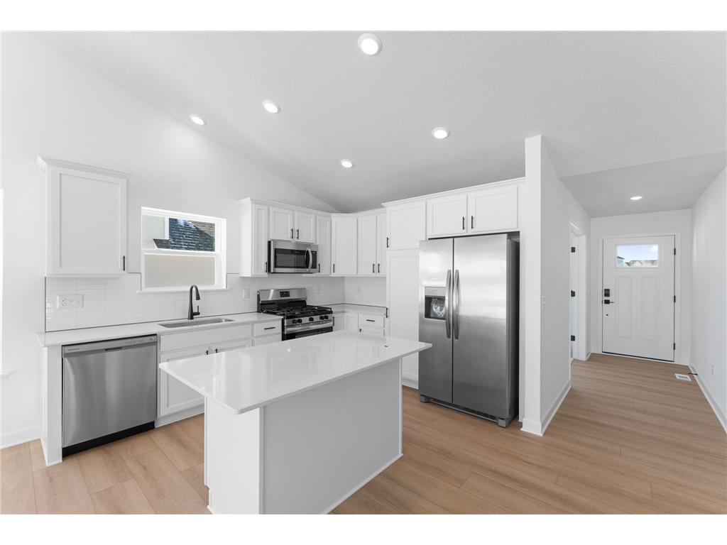 1911 Dogwood Court Carver MN 55315 7079425 image3