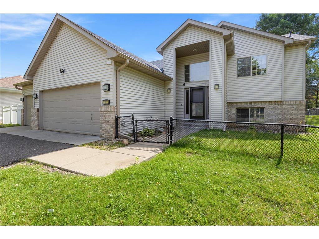 1911 Queens Drive Woodbury MN 55125 7101519 image1