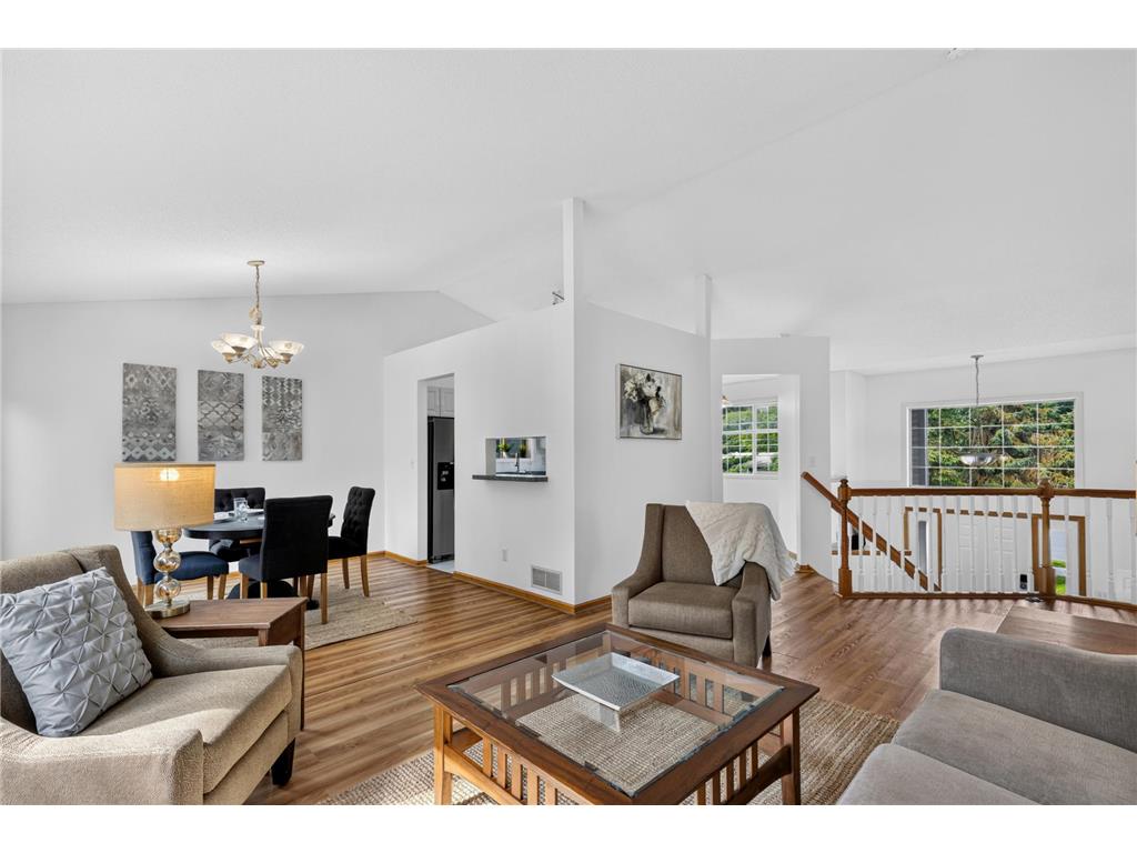 1911 Queens Drive Woodbury MN 55125 7101519 image12
