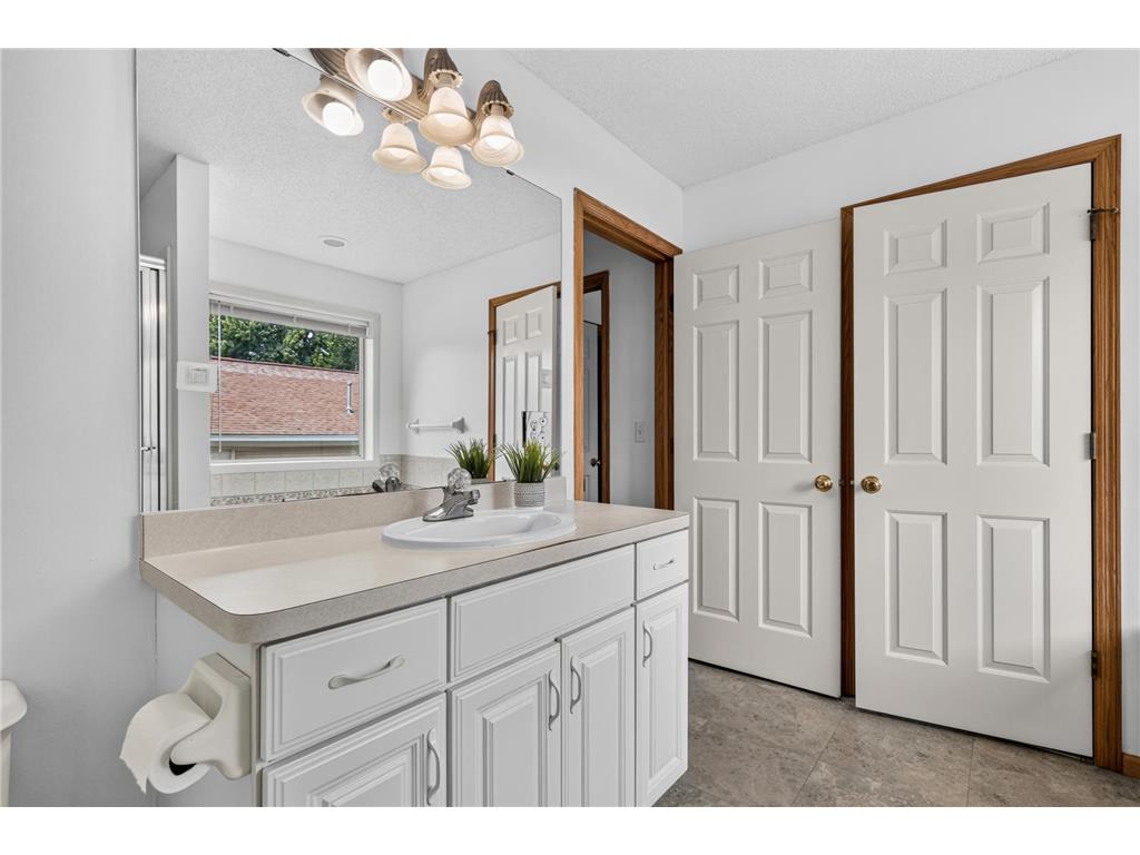 1911 Queens Drive Woodbury MN 55125 7101519 image17