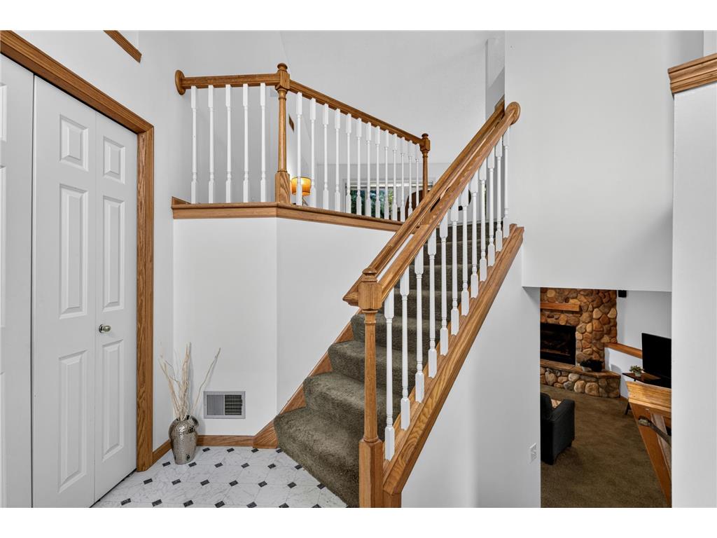 1911 Queens Drive Woodbury MN 55125 7101519 image4
