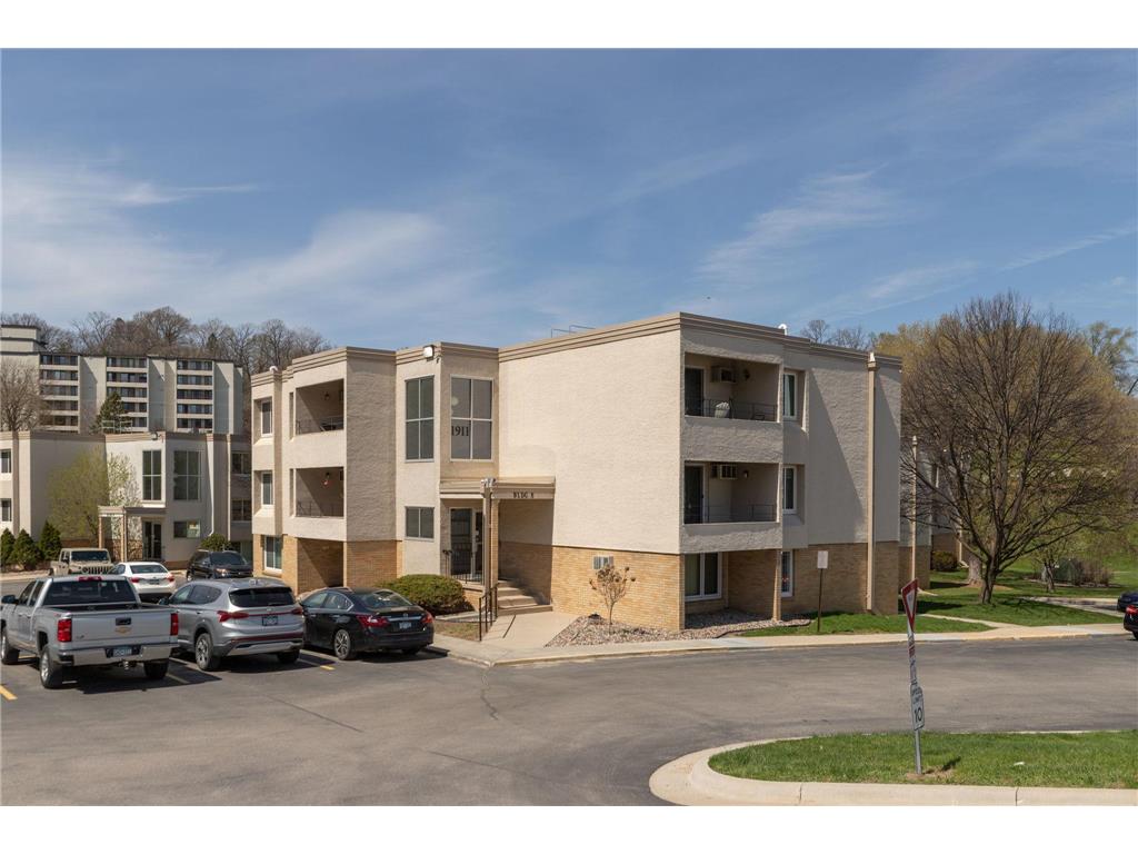 1911 Viking Drive NW #25 Rochester MN 55901 7058279 image1
