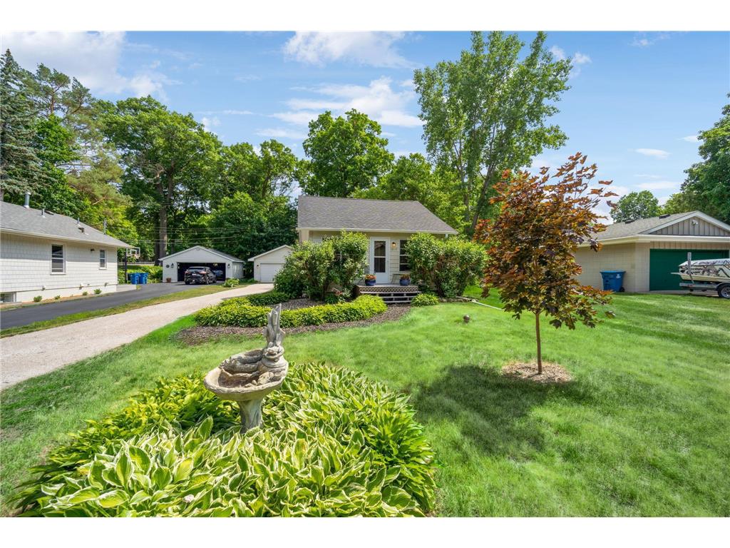 19115 Azure Road, Deephaven, MN, 55391 MLS 6386660 Edina Realty