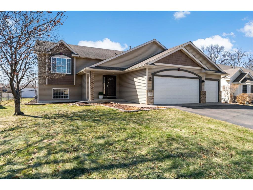 1912 129th Avenue NE Blaine MN 55449 7045046 image1
