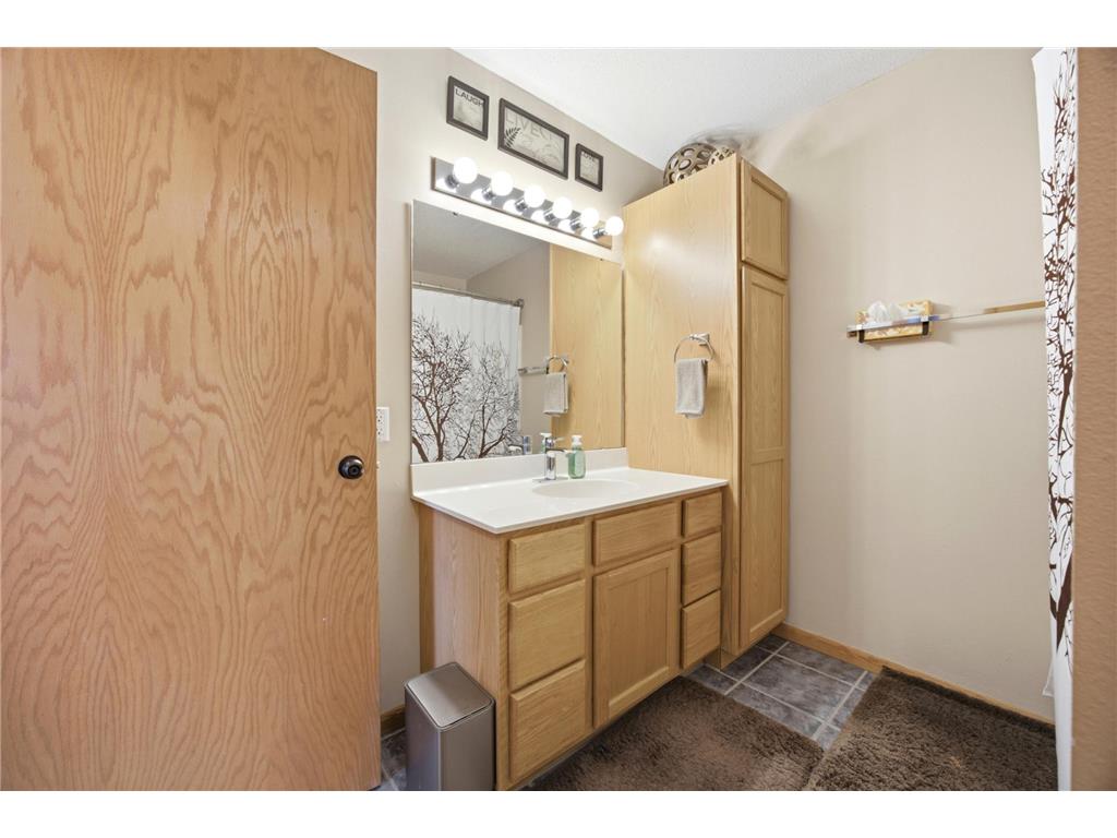 1912 50th Street S Fargo ND 58103 7099499 image17