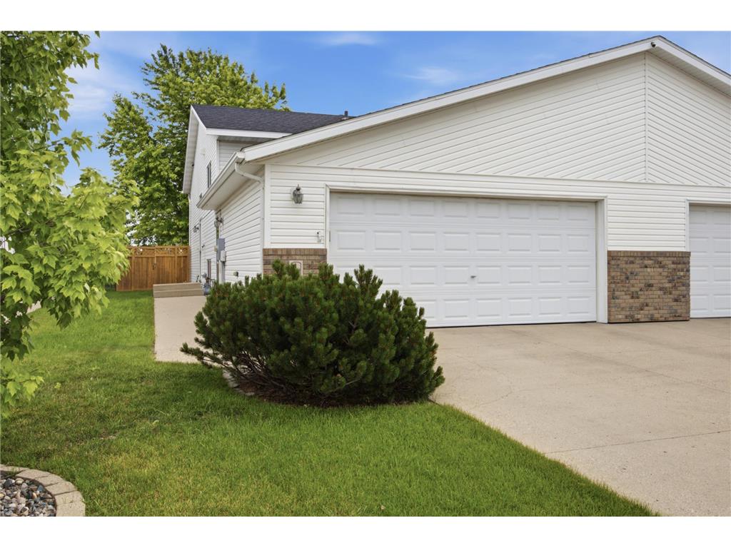 1912 50th Street S Fargo ND 58103 7099499 image2