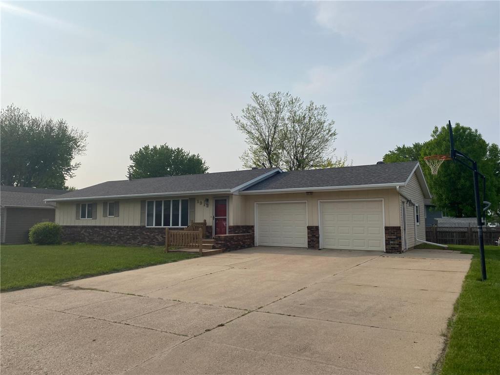 1912 Dorathea Boulevard Worthington MN 56187 6374916 image1
