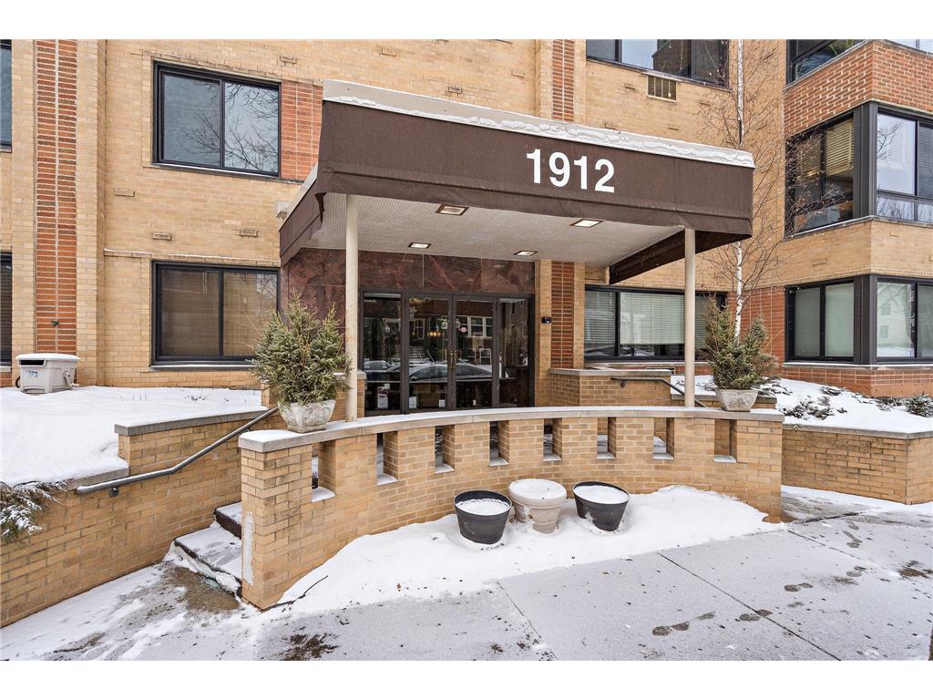 1912 Dupont Avenue S #103 Minneapolis MN 55403 7015560 image1