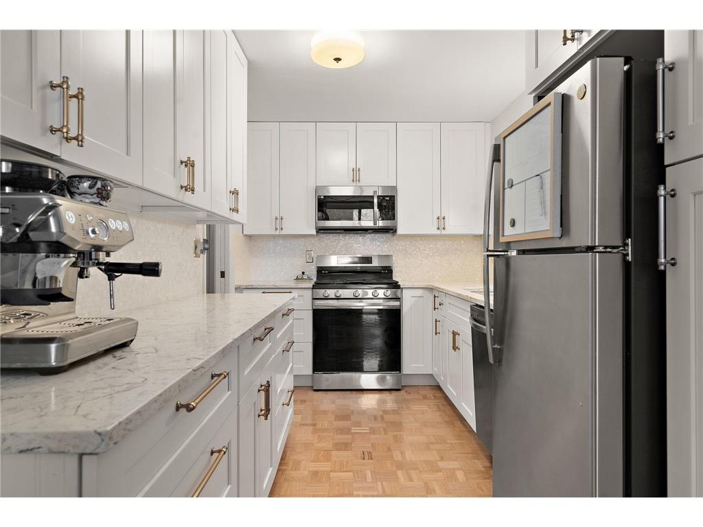 1912 Dupont Avenue S #103 Minneapolis MN 55403 7015560 image12