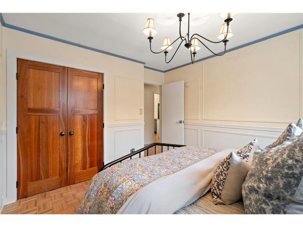 1912 Dupont Avenue S #103 Minneapolis MN 55403 7015560 image16