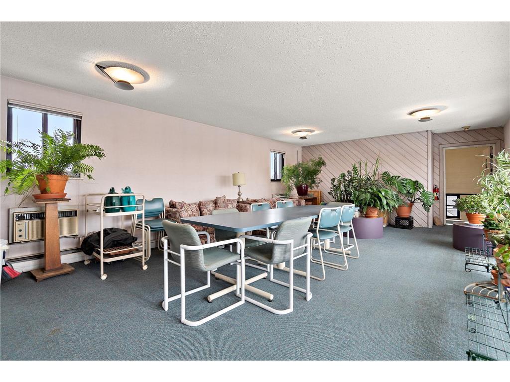 1912 Dupont Avenue S #103 Minneapolis MN 55403 7015560 image23