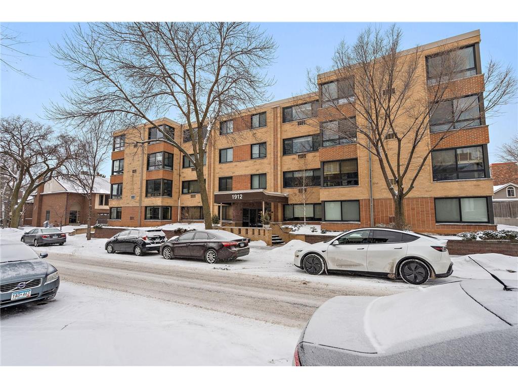 1912 Dupont Avenue S #103 Minneapolis MN 55403 7015560 image31