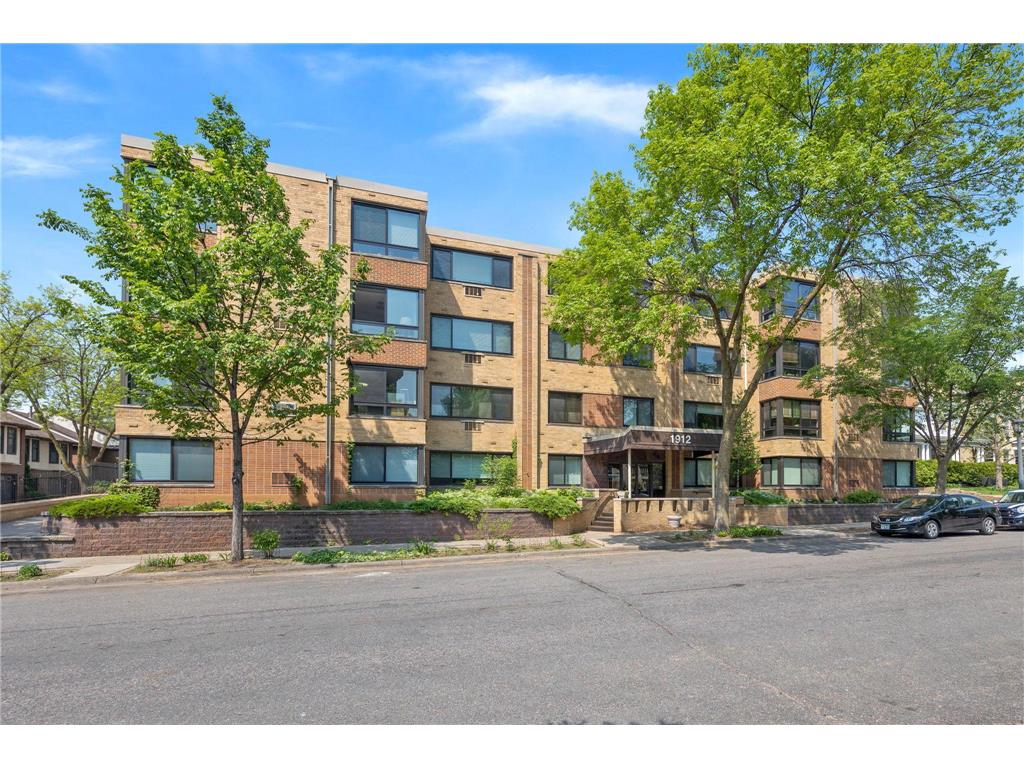 1912 Dupont Avenue S #107 Minneapolis MN 55403 6535983 image1