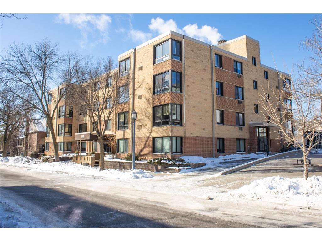 1912 Dupont Avenue S #206 Minneapolis MN 55403 6671997 image1