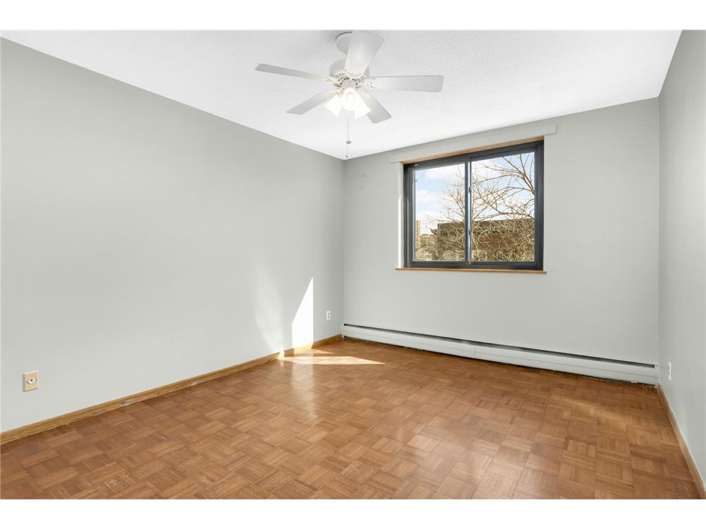 1912 Dupont Avenue S #405 Minneapolis MN 55403 7043715 image7