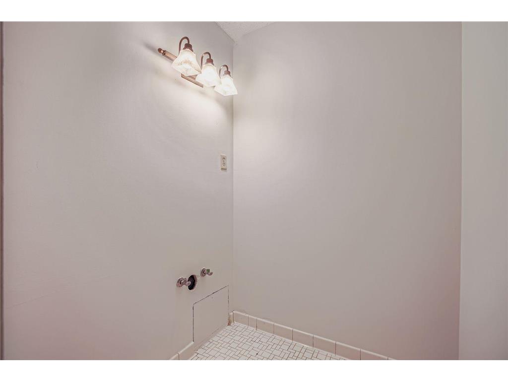 1912 Dupont Avenue S #407 Minneapolis MN 55403 6825501 image11