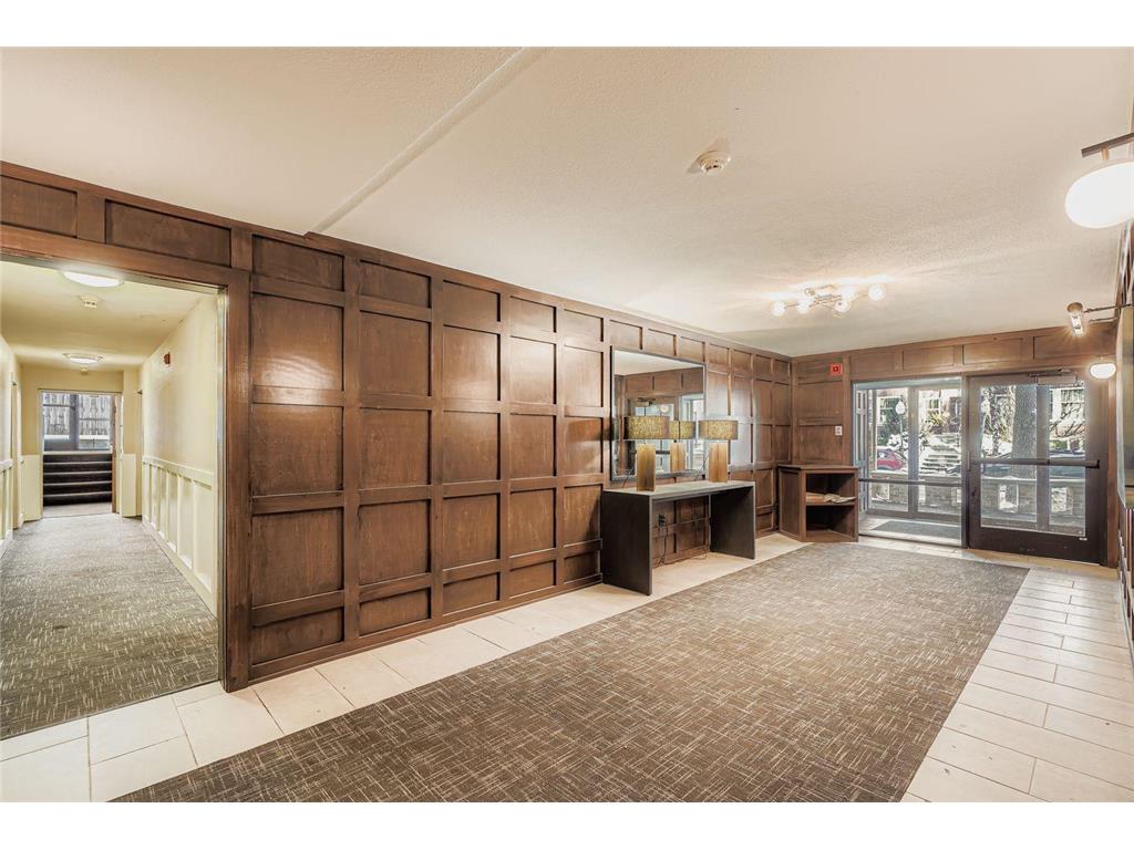 1912 Dupont Avenue S #407 Minneapolis MN 55403 6825501 image2