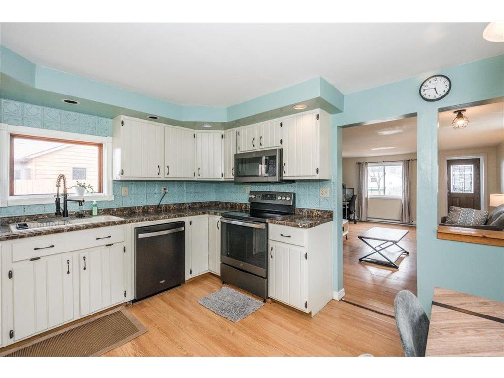 1912 E 3rd Street Superior WI 54880 7055324 image10