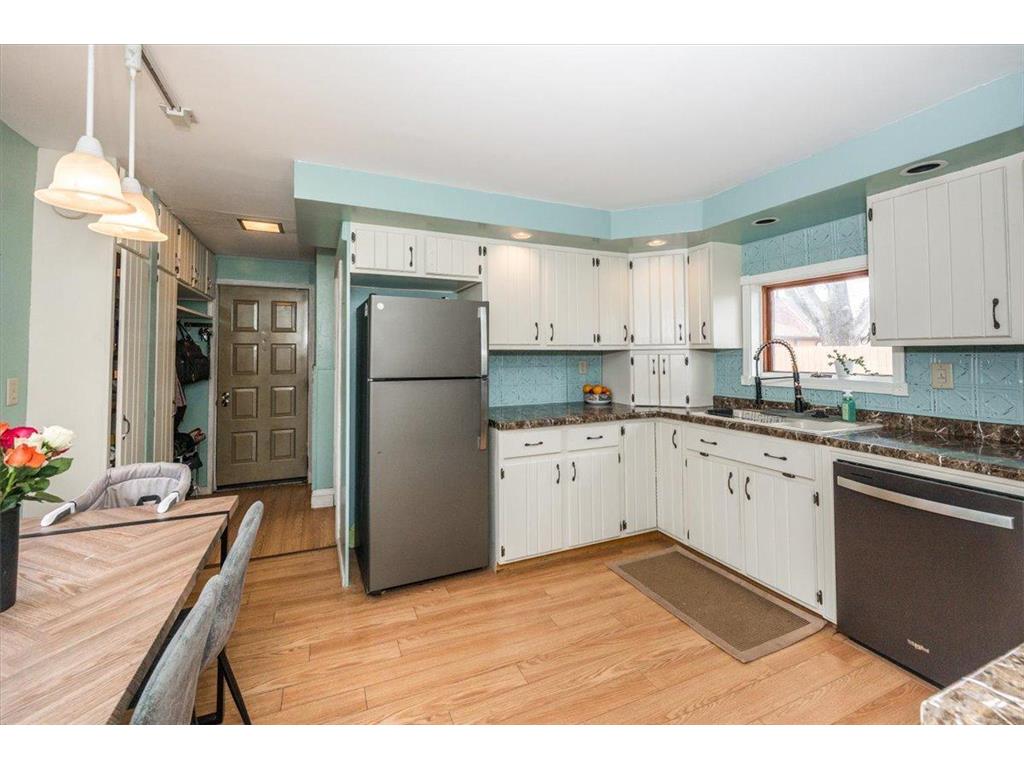 1912 E 3rd Street Superior WI 54880 7055324 image11