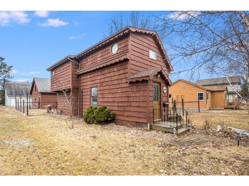 1912 E 3rd Street Superior WI 54880 7055324 image16