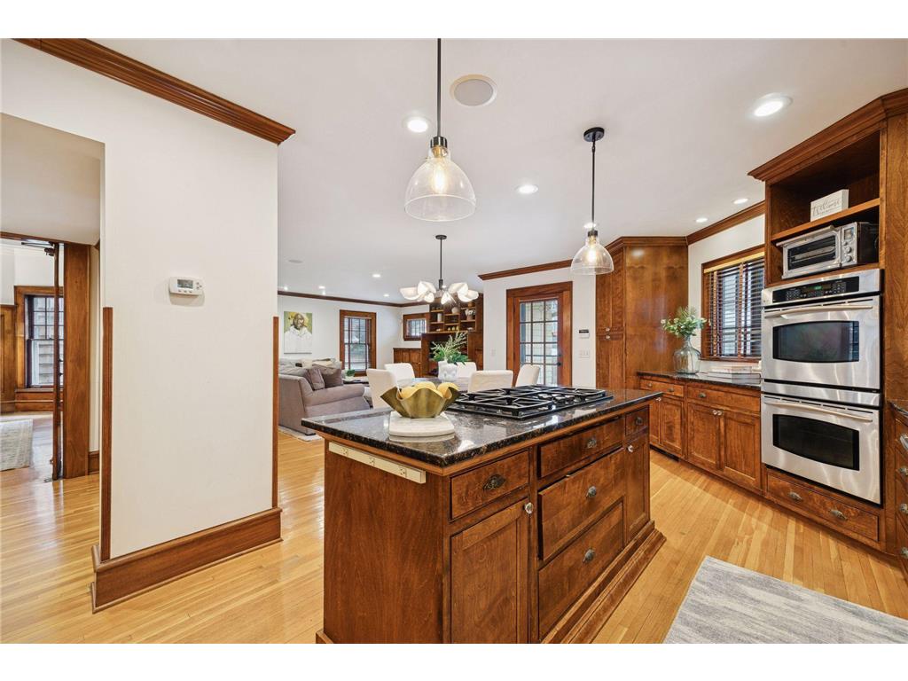 1912 Irving Avenue S Minneapolis MN 55403 7013017 image34