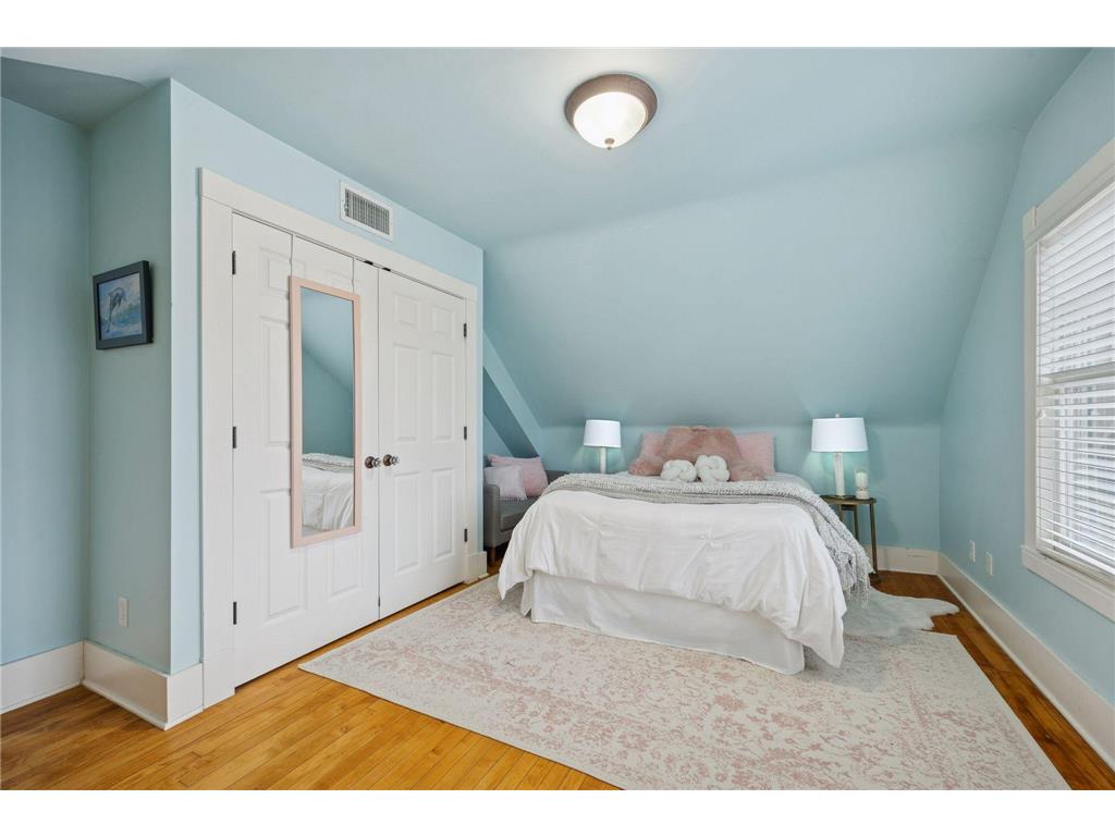 1912 Irving Avenue S Minneapolis MN 55403 7013017 image56