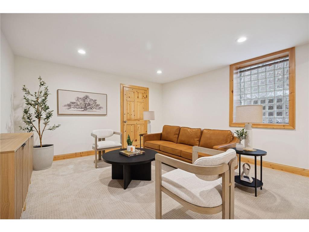 1912 Irving Avenue S Minneapolis MN 55403 7013017 image59