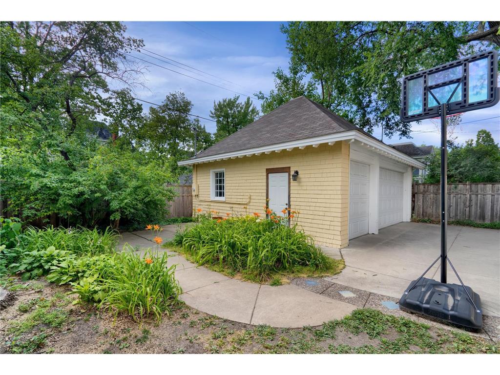1912 Irving Avenue S Minneapolis MN 55403 7013017 image74