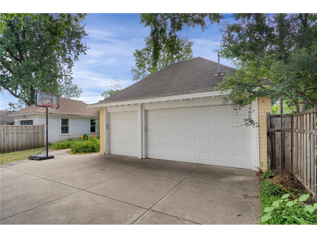 1912 Irving Avenue S Minneapolis MN 55403 7013017 image75