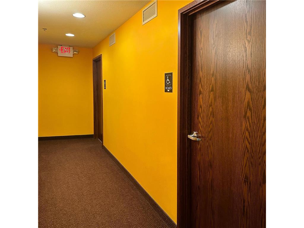 1912 Lexington Avenue N Roseville MN 55113 6588385 image16