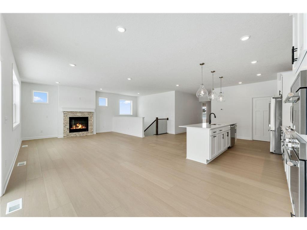 1912 Timber Lane Carver MN 55315 7062716 image6