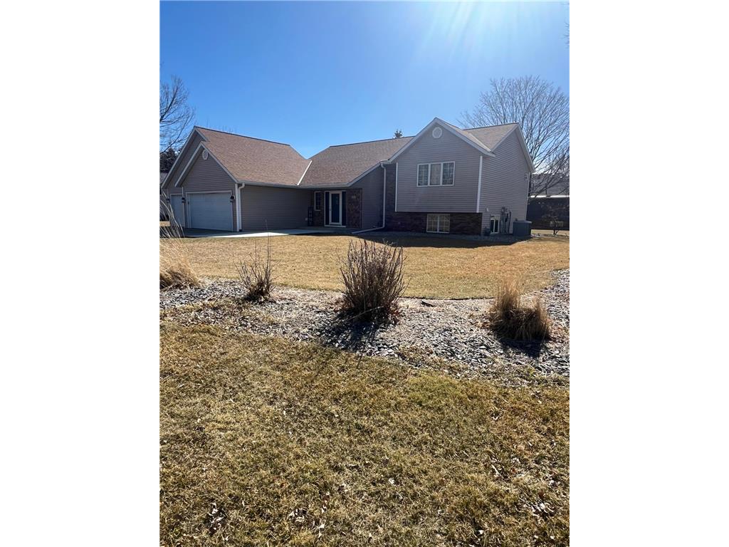 1913 20th Avenue SW Willmar MN 56201 6502697 image1