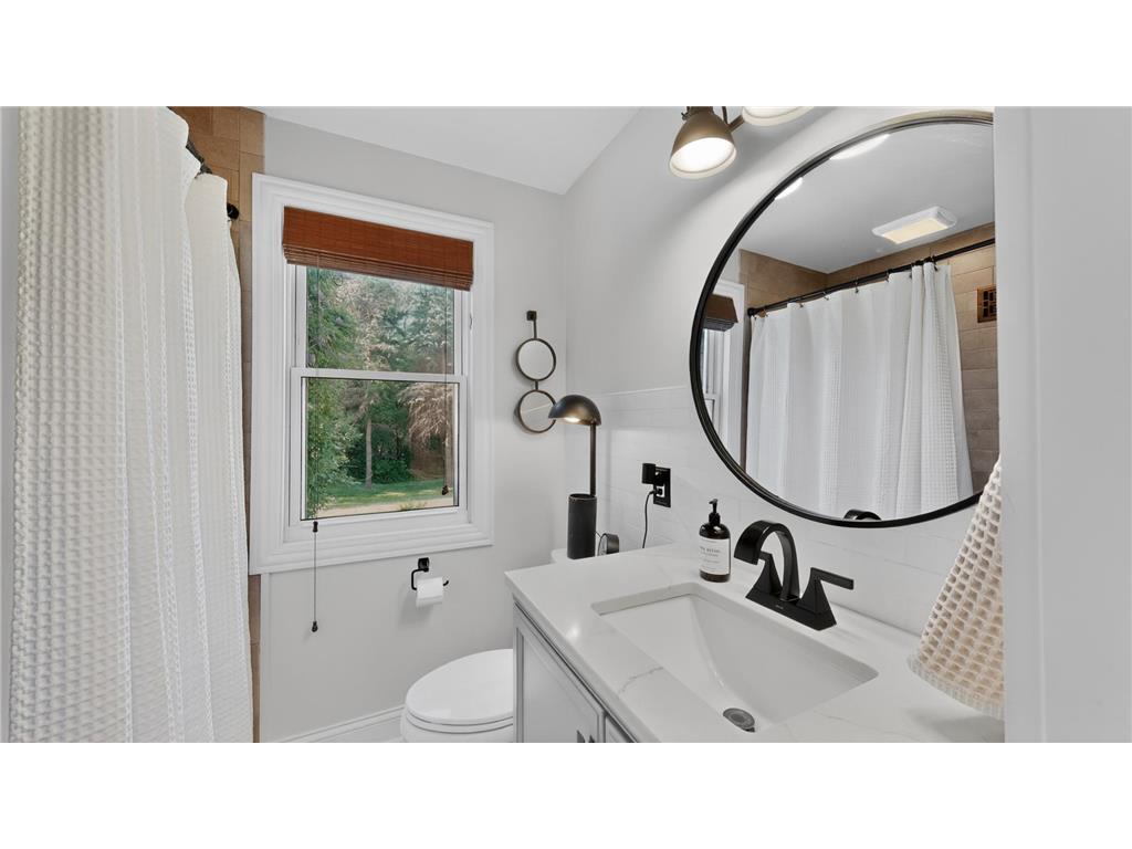 1914 12th Avenue NE Austin MN 55912 - Dobbins Creek 7089021 image37