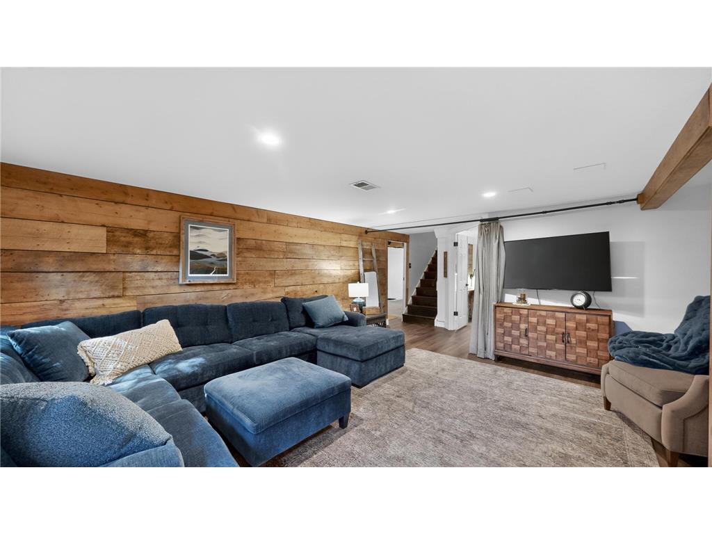 1914 12th Avenue NE Austin MN 55912 - Dobbins Creek 7089021 image55